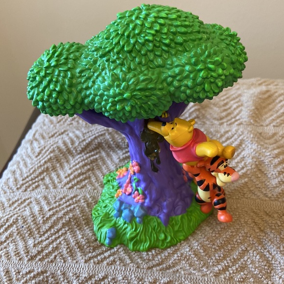 APPLAUSE Other - NIB WINNIE THE POOH HANDPAINTED FIGURINE